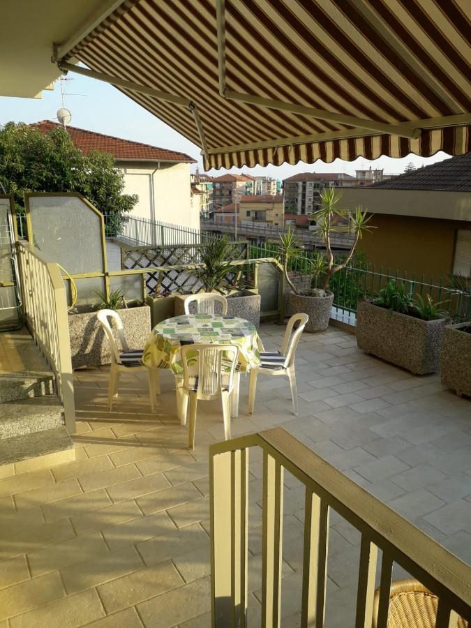 Appartement La Casa Di Corto à Vintimille Extérieur photo